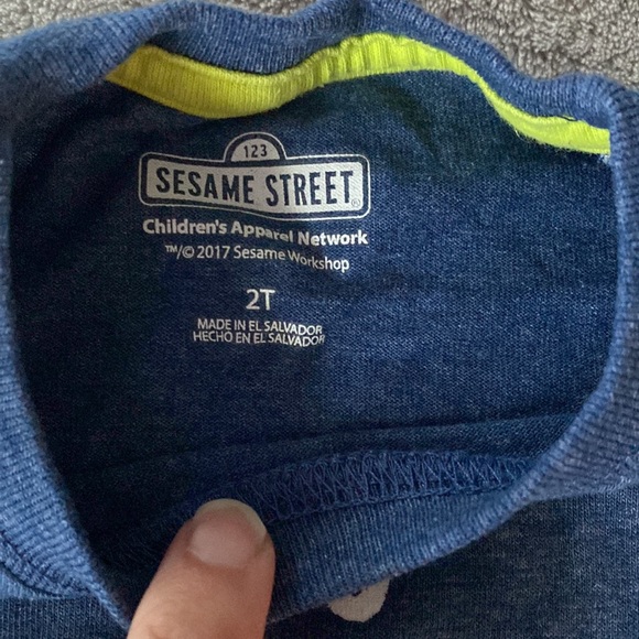 2T Bundle - Boys Character Shirts (Elmo, Mario, Snoopy, Disney Cars). - Picture 3 of 9